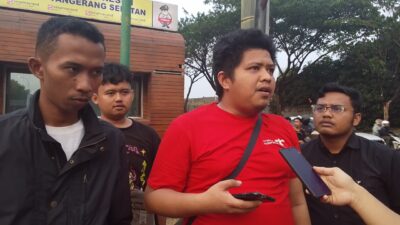 ‎Massa Aksi Tuntut Kapolres Tangsel Dicopot, Angkat Kasus Narkoba dan Prada Arif